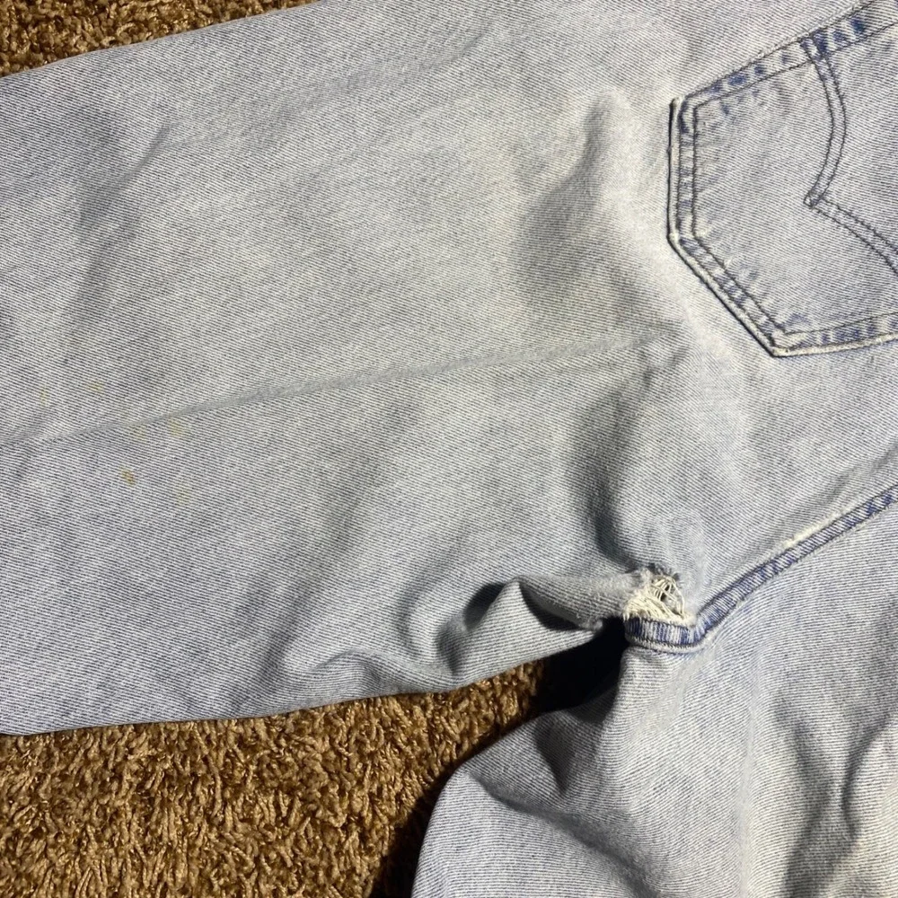 Vintage Levis SilverTab Relaxed Fit Jeans Light Wash 90s USA Made W38 L32 37x30